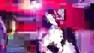 جولة سانت تشارلي البرية للمنزل مع فتاة مفلسة على قضيبه