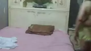 محارم مصري ١ أبوك مسافر وسايبني