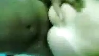 بنات عمرهم ١٧ جناعب