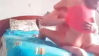 عاهرة محجبة تُنكح بقوة في مشهد إباحي متحرك صريح