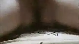 وضعية الكلب للهواة تجعلها تصرخ في رعشة شديدة