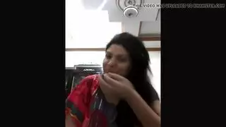 ابنها يوشاهد أفلامها لاباحية