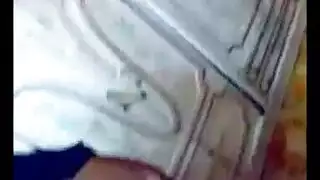 قذف سري: شاب يضخ منيه في أم صديقه الناضجة