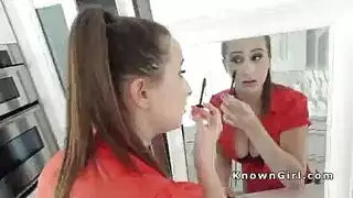 إباحية منزلية بدون توقف: يضخ في صديقته في كل زاوية